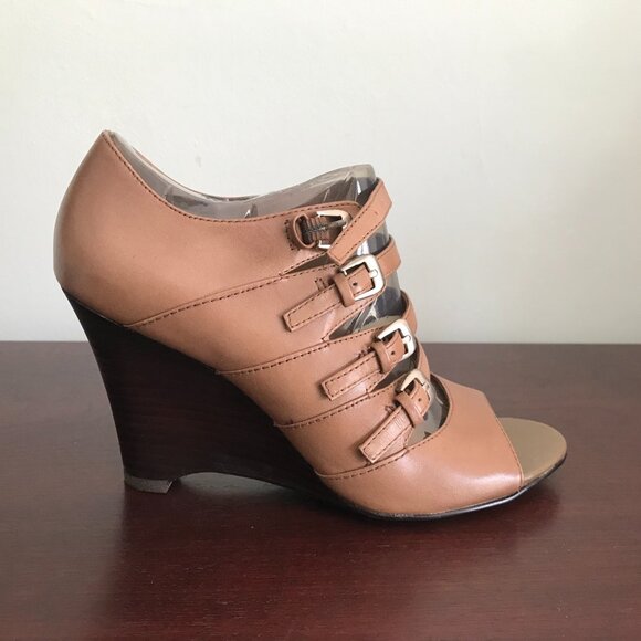 Franco Sarto | Wedge Buckle Booties - Picture 9 of 10